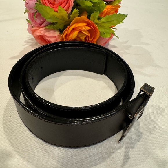 Authentic Louis Vuitton belt - Picture 2 of 13